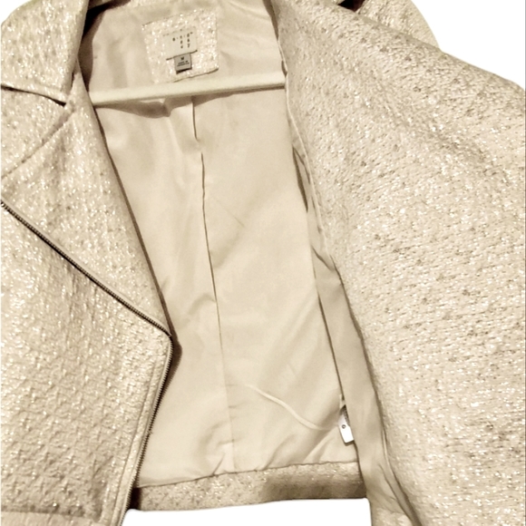 A new day Cream moto Jacket with Gold shimmer. - Picture 4 of 7